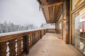 Chalet With Shared Swimming Pool