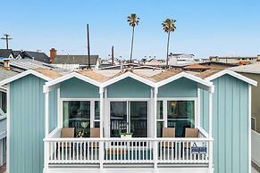 Topside Newport Rooftop Balcony + Ocean Views + Walk to Pier, Marina V