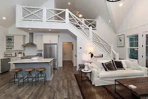 Scenic 4BR 2BA Lake Burton Home