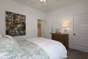 Scenic 4BR 2BA Lake Burton Home