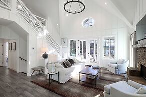 Scenic 4BR 2BA Lake Burton Home