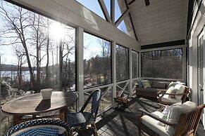 Scenic 4BR 2BA Lake Burton Home