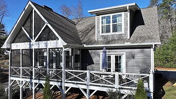 Scenic 4BR 2BA Lake Burton Home