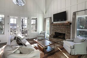 Scenic 4BR 2BA Lake Burton Home