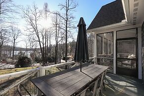 Scenic 4BR 2BA Lake Burton Home