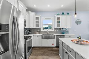 Pet Friendly Beach House - Beach Hop