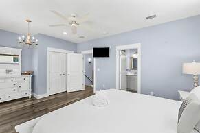 Pet Friendly Beach House - Beach Hop