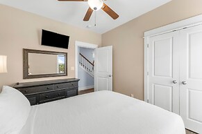 Pet Friendly Beach House - Beach Hop