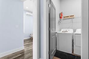 Pet Friendly Beach House - Beach Hop