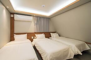 The Square Hostel Jongno