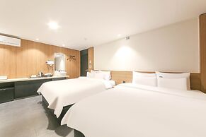 Jeonju Hotel Twosome Stay Junghwasandong