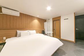 Jeonju Hotel Twosome Stay Junghwasandong
