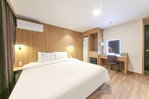Jeonju Hotel Twosome Stay Junghwasandong