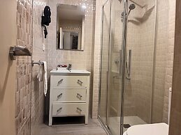 Hostal Flor de Lis - Lojo