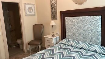 Hostal Flor de Lis - Lojo