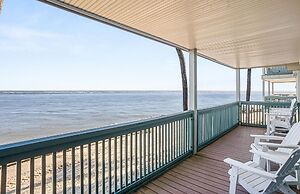 Beautifully Updated 3-bed, 2-bath Oceanfront Retreat