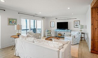 Beautifully Updated 3-bed, 2-bath Oceanfront Retreat
