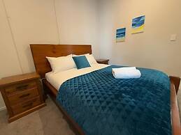 free parking 2Bed family home in AKL CBD