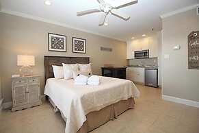 Sunsuite - Walk to Beach - Tennis - Olympic Pool