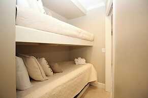 Sunsuite - Walk to Beach - Tennis - Olympic Pool