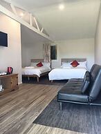 2 double and 1 sofa beds chalet 7D