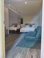 2 double and 1 sofa beds chalet 7D