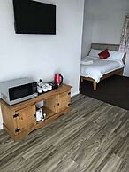 2 double and 1 sofa beds chalet 7D