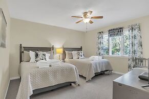 9 Ruddy Turnstone at The Sea Pines Resort