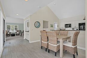 9 Ruddy Turnstone at The Sea Pines Resort