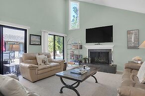 9 Ruddy Turnstone at The Sea Pines Resort