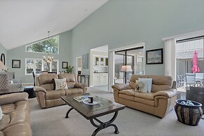 9 Ruddy Turnstone at The Sea Pines Resort