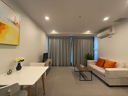 Near Sky Tower Cozy 1B Apt Close to Port