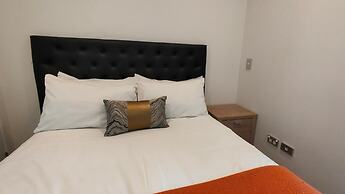 Near Sky Tower Cozy 1B Apt Close to Port