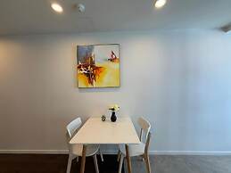 Near Sky Tower Cozy 1B Apt Close to Port