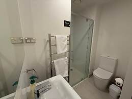 Near Sky Tower Cozy 1B Apt Close to Port