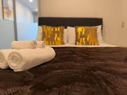 Near Sky Tower Cozy 1B Apt Close to Port