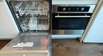 Near Sky Tower Cozy 1B Apt Close to Port