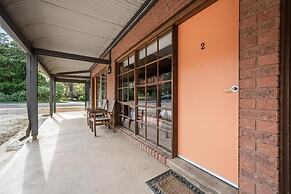 Harrietville Snowline Hotel