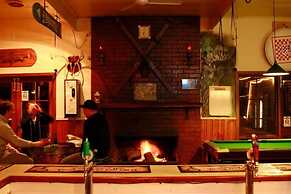 Harrietville Snowline Hotel