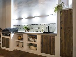 Old City Center Penthouse