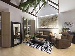 Old City Center Penthouse