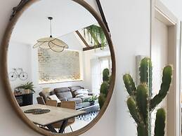 Old City Center Penthouse