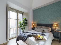 Old City Center Penthouse