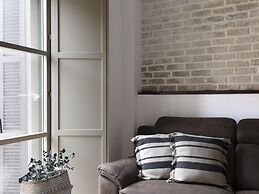 Old City Center Penthouse