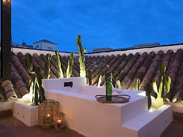 Old City Center Penthouse