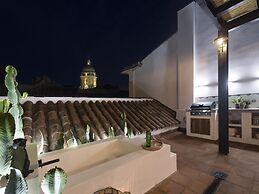 Old City Center Penthouse