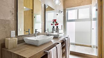 Panoramic Hot Tub Oceanview Penthouse