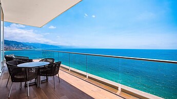 Panoramic Hot Tub Oceanview Penthouse
