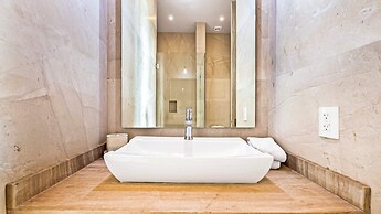 Panoramic Hot Tub Oceanview Penthouse