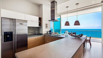 Panoramic Hot Tub Oceanview Penthouse